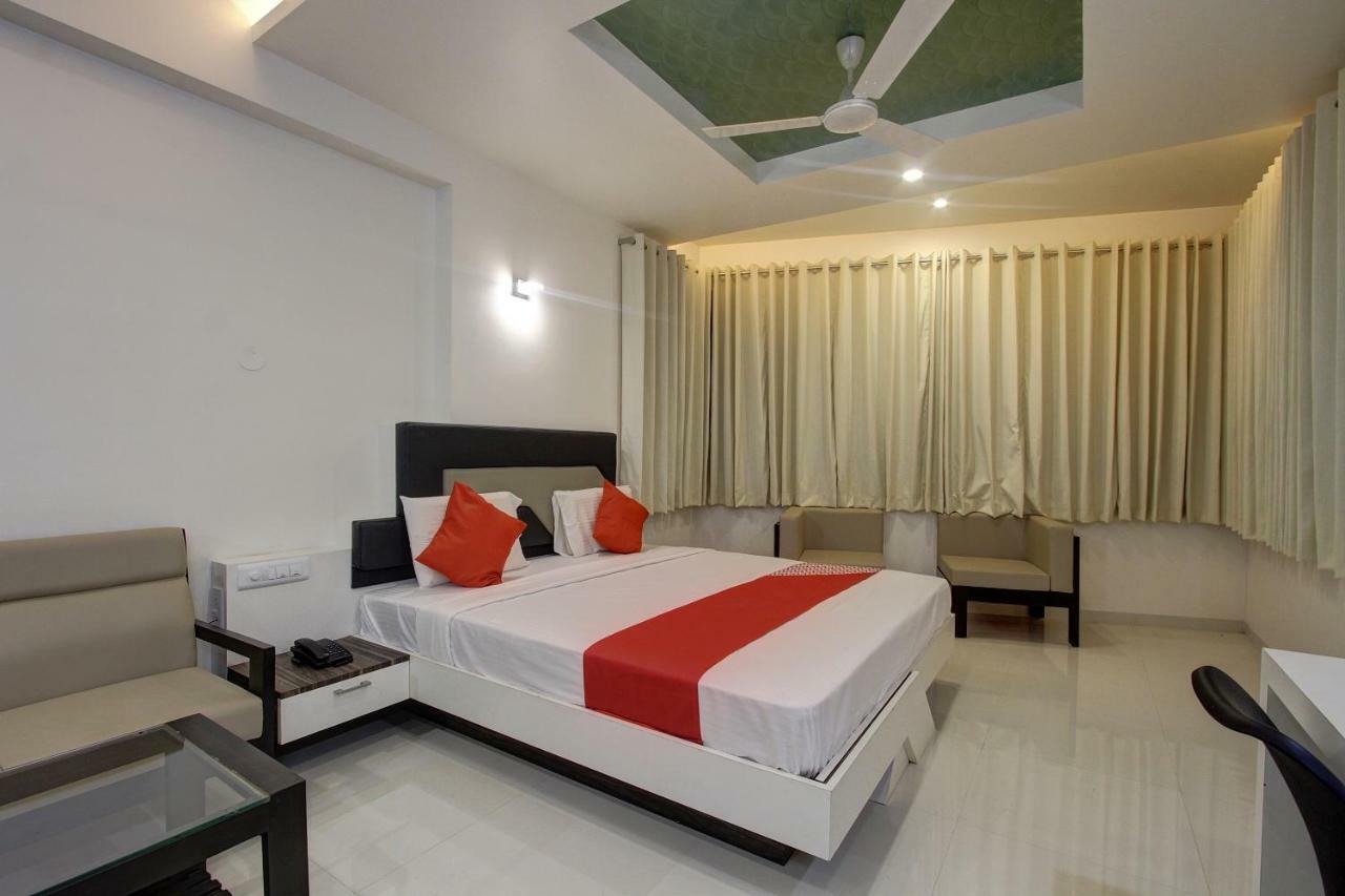 Oyo 39568 Alekha Gateway Hotel Sirsi Exterior photo